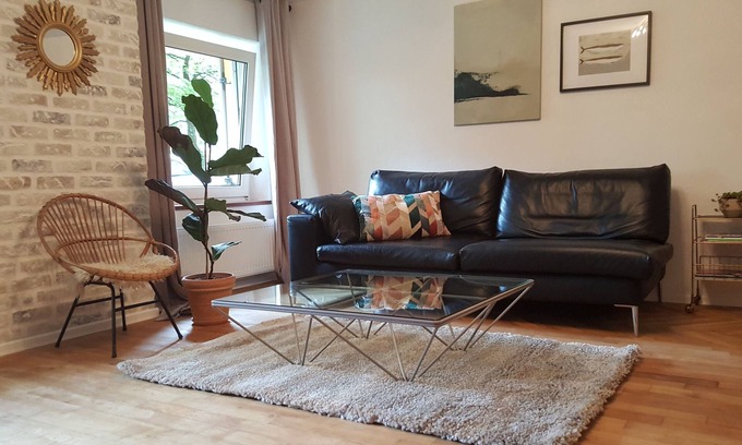 Parkstadt Apartment | Top location: Bogenhausen designer apartment
