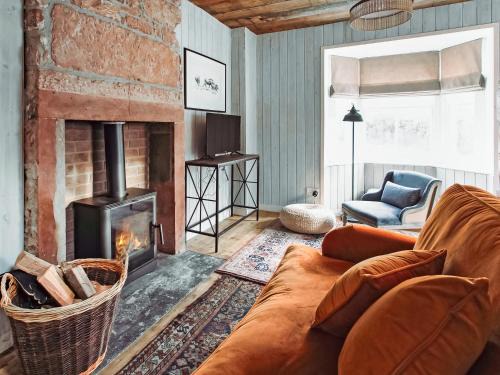 Carlisle House | Top Lodge
