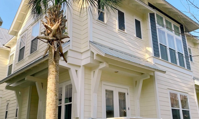 Panama City Beach House | Top Rated 3BR Townhome on 30A with LSV + 4 Bikes. Enjoy Beach, Pools + Fun!