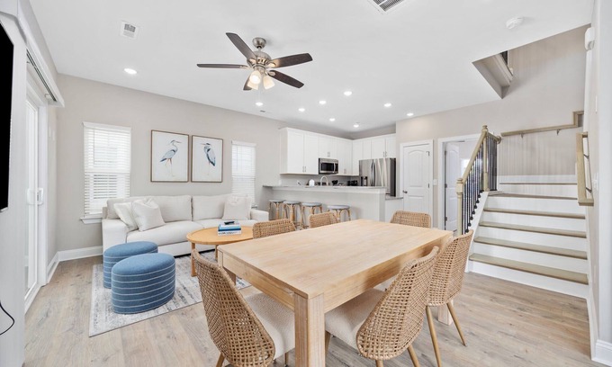 Myrtle Beach House | Top Sail Jewel - Steps From Ocean - Garage