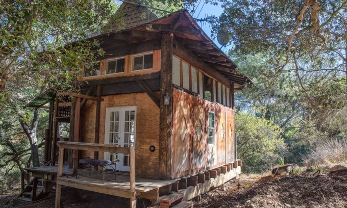 Topanga Cabin | Topanga Japanese Tea House + Private Creek + Mountain Trails.