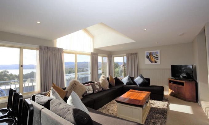 Jindabyne House | Torino 7 14 Nettin Circuit