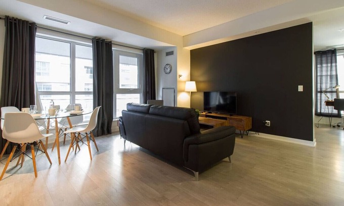 Financial District Apartment | Toronto - Richmond 1B