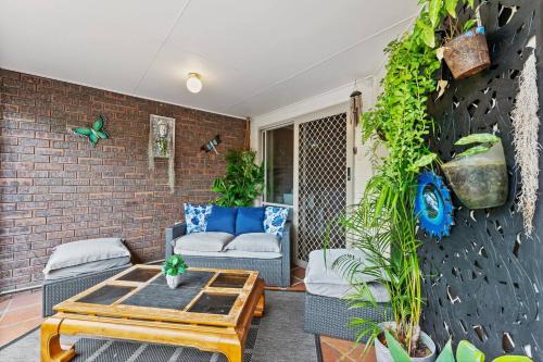 Torquay Apartment | 'Torquay Terrace' Coastal Charm and Laidback Living