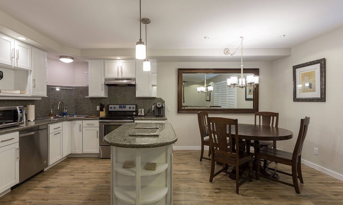 Camelback East Condo | TOTAL REMODEL. BILTMORE AREA CONDO. GREAT LOCATION.