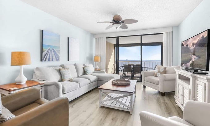 Orange Beach Condo | Totally Beachin - Condo with Stunning Ocean Views