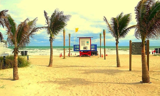 Cocoa Beach House | Totally Remodeled Condo in Oceanfront Complex - Sleeps 6 Guests