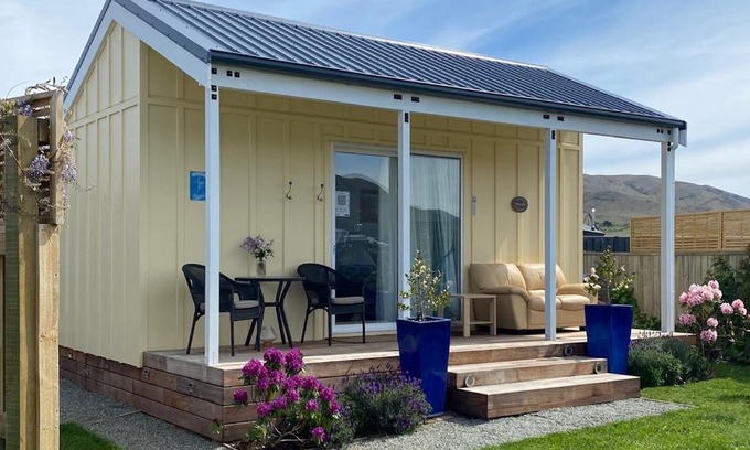 Otematata Bed & Breakfast | Totara Peak Chalet Relax and Unwind in Otematata