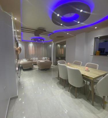 Pyramids Gardens Apartment | Toulins sol