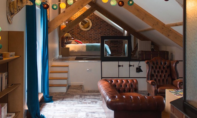 Tocqueville House | Tour des Cartons | Suite