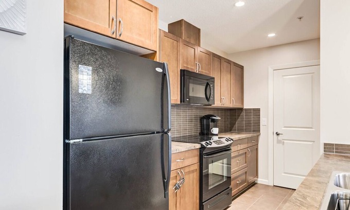 Victoria Park Condo | *TOWER VIEW HIGH-RISE* BMO/Stampede/Saddledome