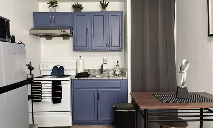 Midland Apartment | Tower View Studionn