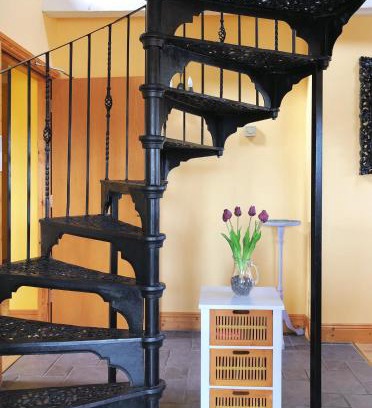 Clonakilty Apartment | Town center duplex with lift