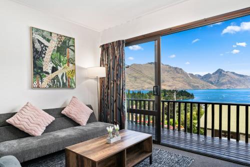 Queenstown City Centre Apartment | Town Centre Location with Stunning View - Unit 8