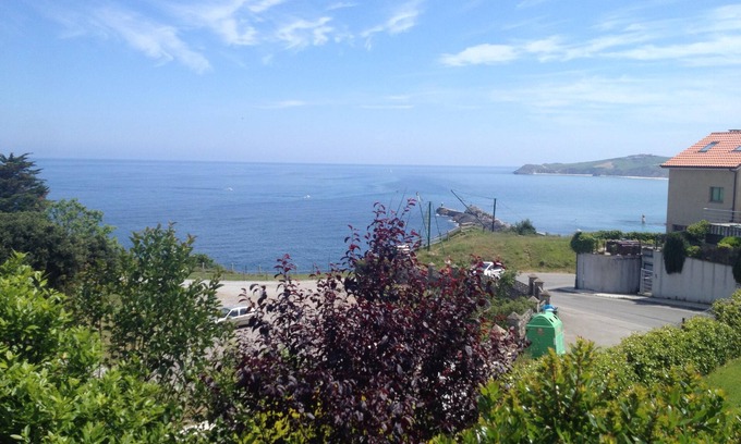 San Vicente de la Barquera Apartment | Townhouse in San Vicente de la Barquera