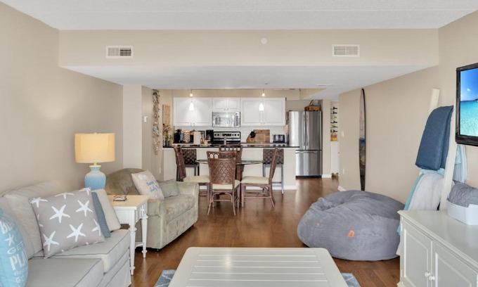 Dewey Beach Apartment | Town of Dewey Beach - 100 Collins Ave, Unit #103