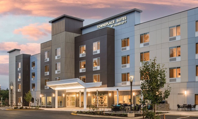 Central Oregon Hotel | TownePlace Suites by Marriott Eugene
