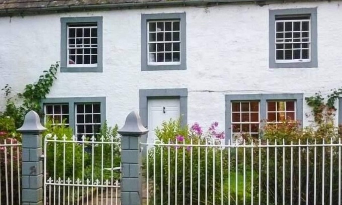 Martindale Cottage | TOWNHEAD FARMHOUSE, pet friendly, with open fire in Pooley Bridge
