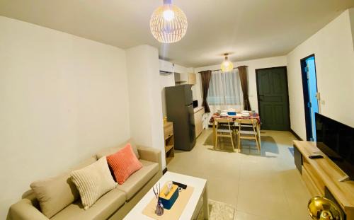 Wua Lai Apartment | Townhome 3 beds 3 baths peaceful full funiture&Air con