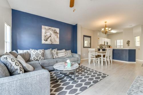 Kissimmee House | Townhome 7 Mi to Disney Parks Resort Pool Access!