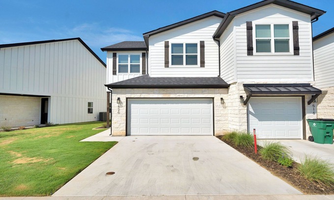Stephenville House | Townhome Minutes from Tarleton!