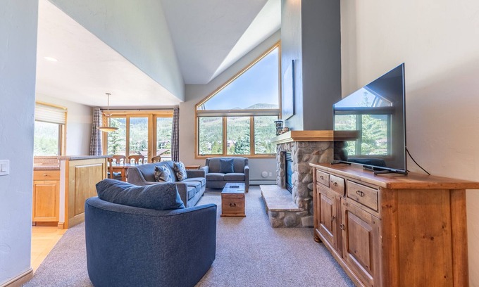 Mountain House House | Townhome w/Private Hot Tub & Deck with Slope Views & Short Walk to Lifts!