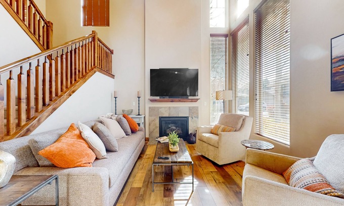 Kimball Junction House | Townhome with fireplace, patio, grill, updated kitchen, & W/D - great location