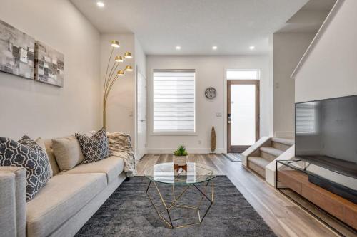 Bridgeland House | Townhome with Free Parking, Near Downtown