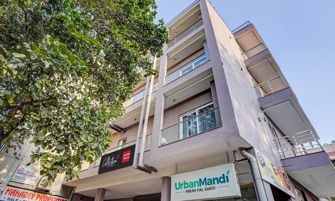 Pitampura Hotel | Townhouse 1304 M2K Cinema Rohini