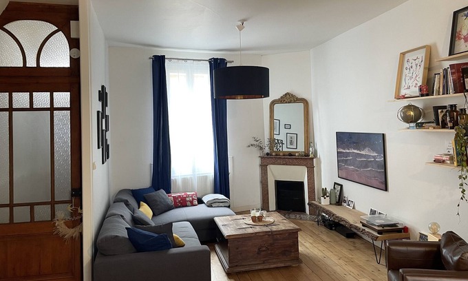 Angouleme House | Townhouse 5 minutes walk from the train station and 10 minutes from the city center