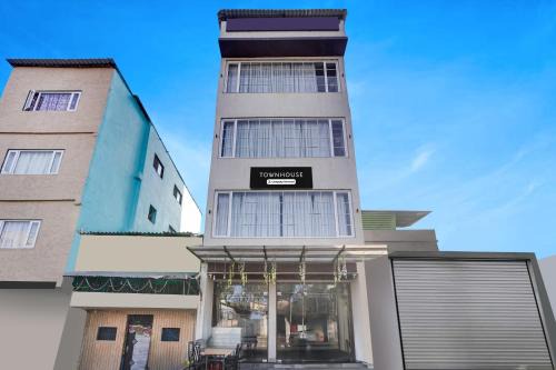 Pachmarhi Hotel | Townhouse Arvind Marg Pachamarhi