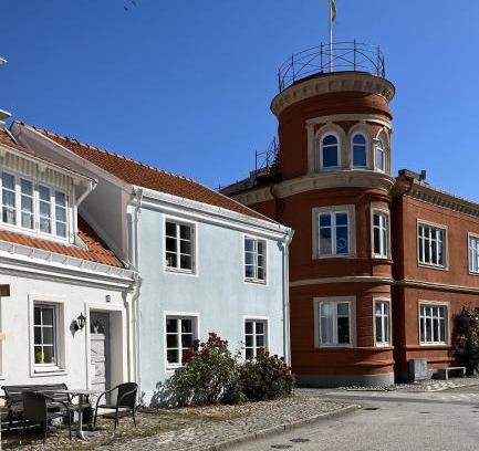 Ystad Villa | Townhouse by marina, beach & theatre