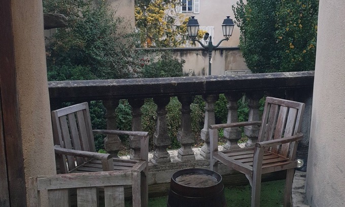 Saint-Amand-Montrond House | Townhouse In Saint-Amand-Montrond With Bedding/Linens, Child Friendly, Kitchen
