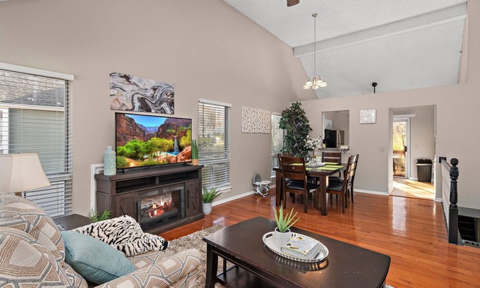 Lenexa House | Townhouse in Lenexa
