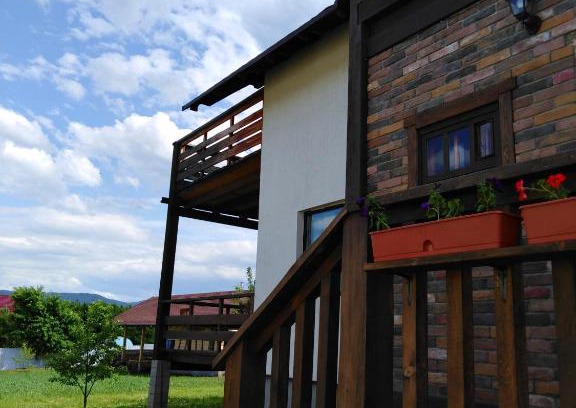 Belokurikha House | Townhouse Klenovy (Guest House)