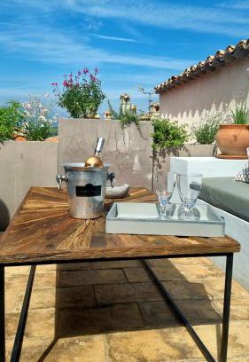 Mougins Town Centre Apartment | TOWNHOUSE MOUGINS in the old village, fantastic view, sea and mountains