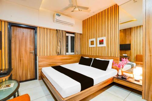 Kota Hotel | Townhouse Oak Kota Airport