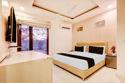 DLF Phase 3 Hotel | Townhouse Oak T Block Sector 24