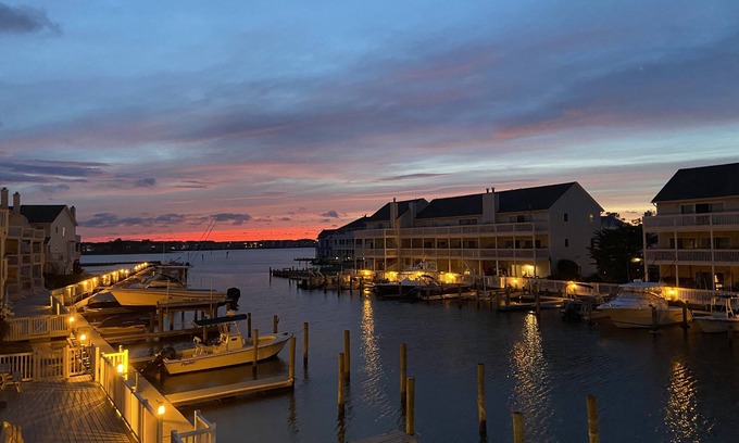 Ocean View House | Townhouse on the Bay! Sleeps 8 w/boat dock and accsess to Indian River Inlet