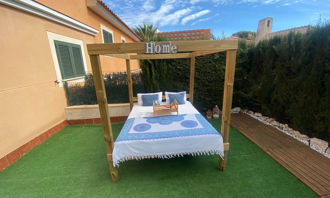 Calas de Mallorca House | Townhouse with communal pool and jacuzzi, located a few meters from the beach.