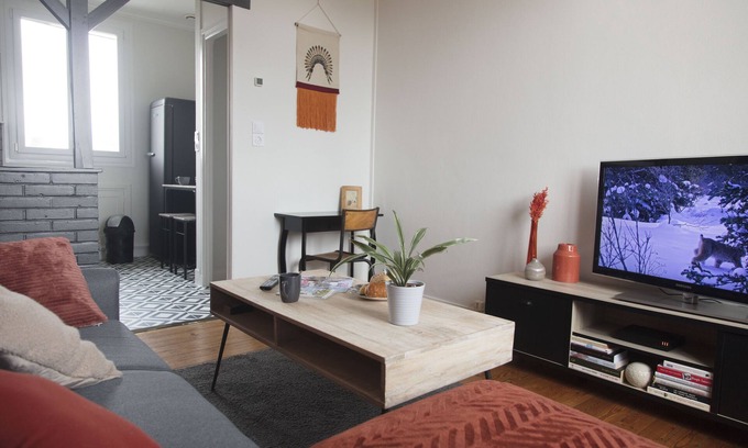 Beaulieu - Maladrerie - Saint-Paul Apartment | Très Beau F2 Rénové - Hyper Centre à 10mn