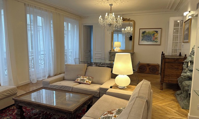 Quartier de la Porte-Saint-Denis Apartment | Très bel Appartement Climatisé Entièrement Rénové