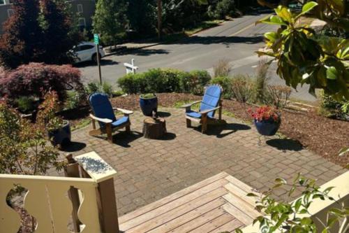 Fairmont House | Trackside Retreat