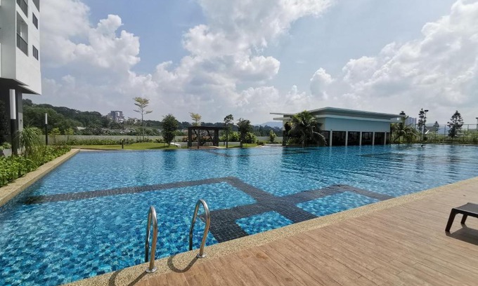Kampung Bukit Dukong Apartment | Traders Garden
