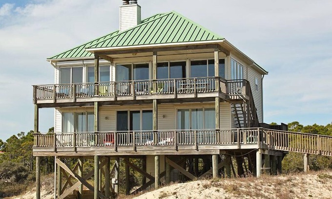 Sea Palm Village House | TRADEWINDS HAS LONG BEEN praised as a uniquely appointed home where treasured memories are made.