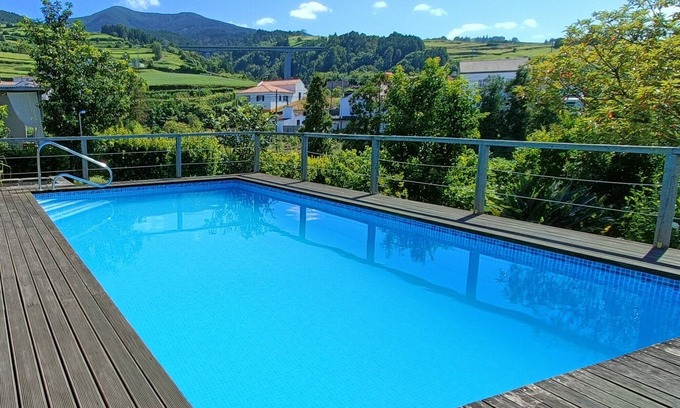 Nordestinho Cottage | TRADICAMPO-CASA DO TANQUE-RURAL, NICE GARDEN,SHARED POOL-NEW LISTING