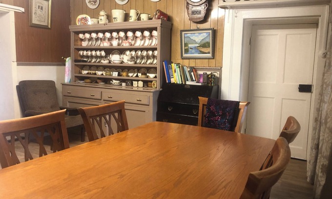 Kilgreaney Other | Traditional 1800s Irish Farmhousen