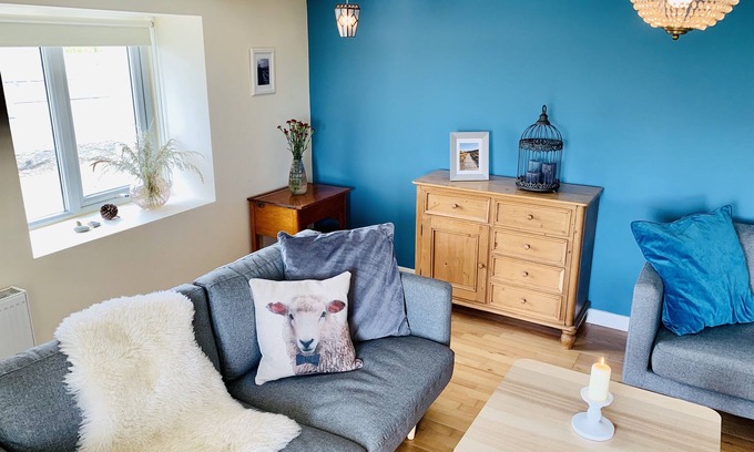 Clonakilty House | Traditional cottage overlooking the Atlantic