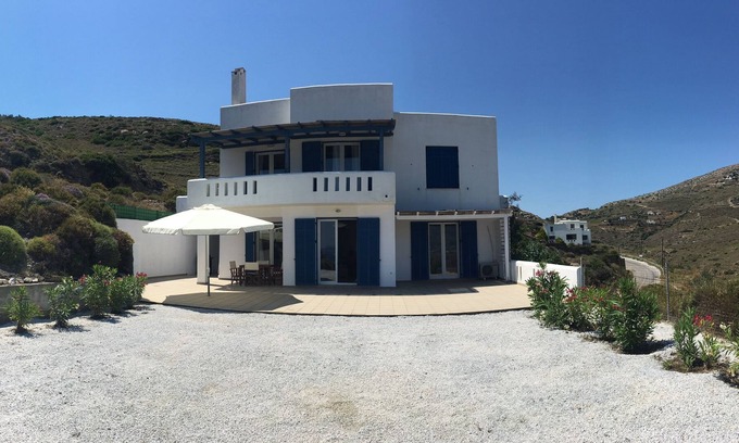 Ydrousa House | Traditional cyclade House in Andros 00000472164