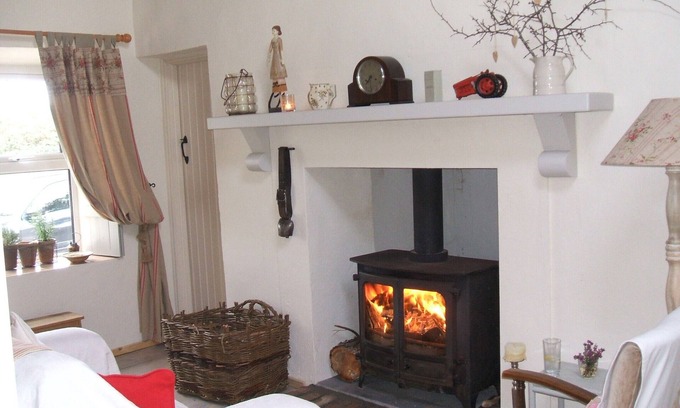 Clifden Cottage | Traditional Failte Ireland 2025 Rustic Stone Cottage With Private River Fishing.